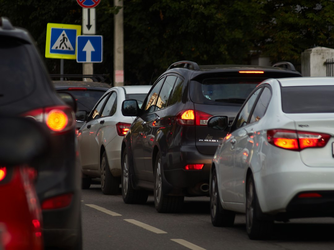 Trânsito intenso em uma avenida da cidade